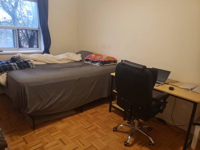 Glenda's room