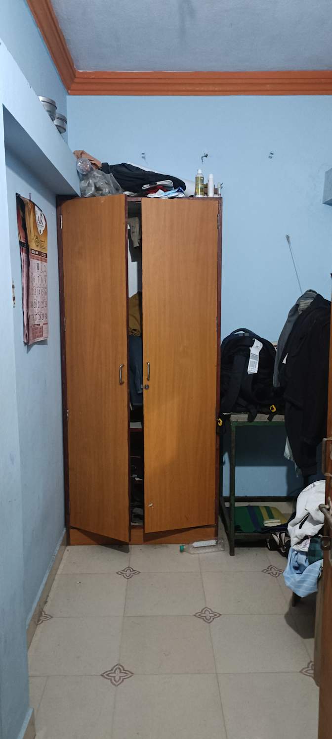 Myvizhikannan's room
