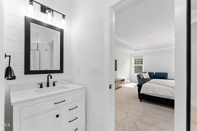 Alcove Rooms's room