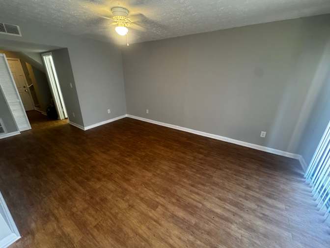 Alcove Rooms's room