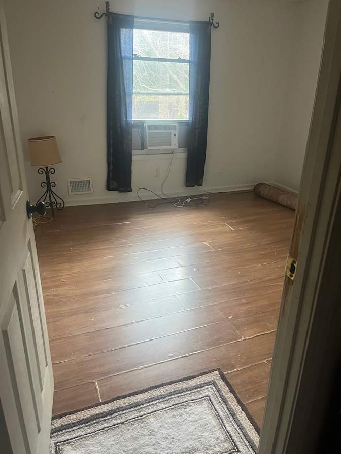 sandy's room