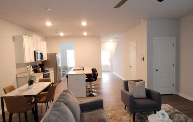Alcove Rooms's room