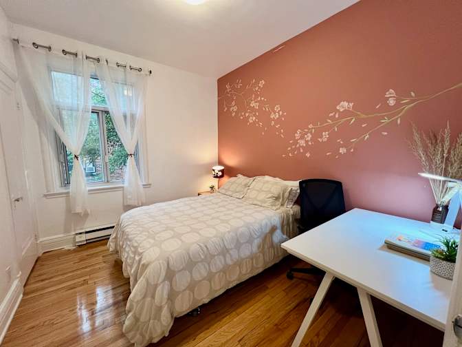 Nga Vu's room