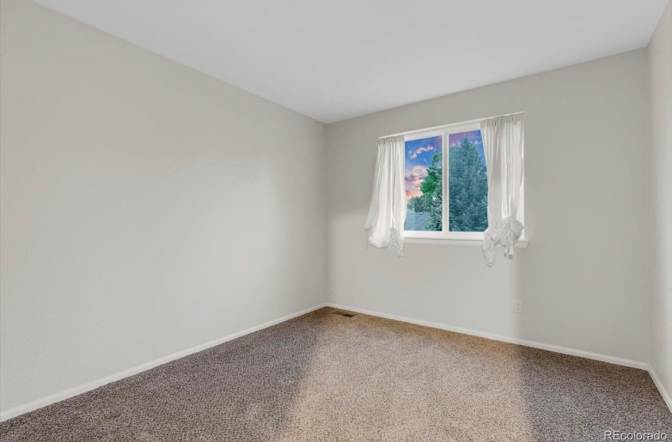 Tom's room