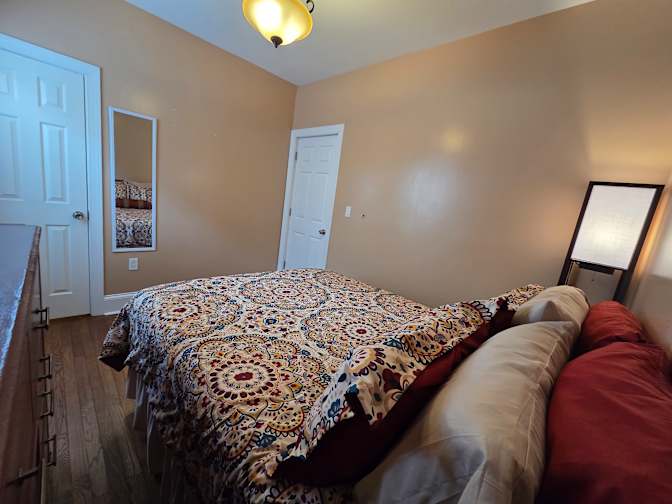 Traci's room