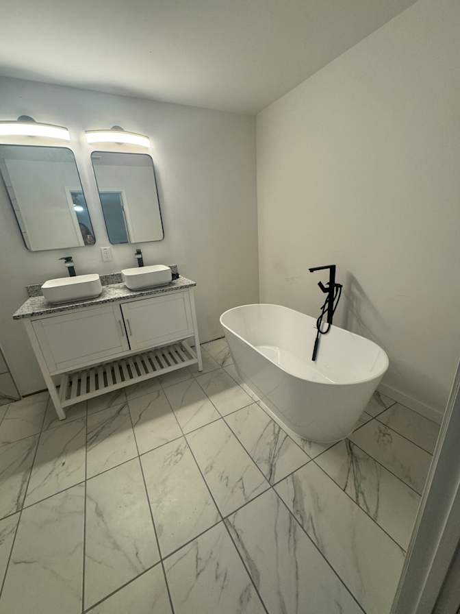 Alcove Rooms's room
