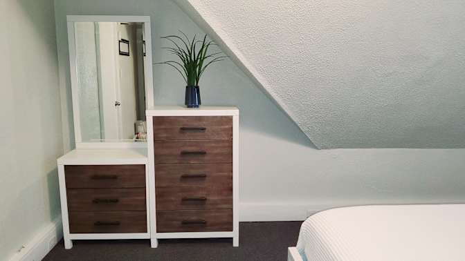 Cyndi's room