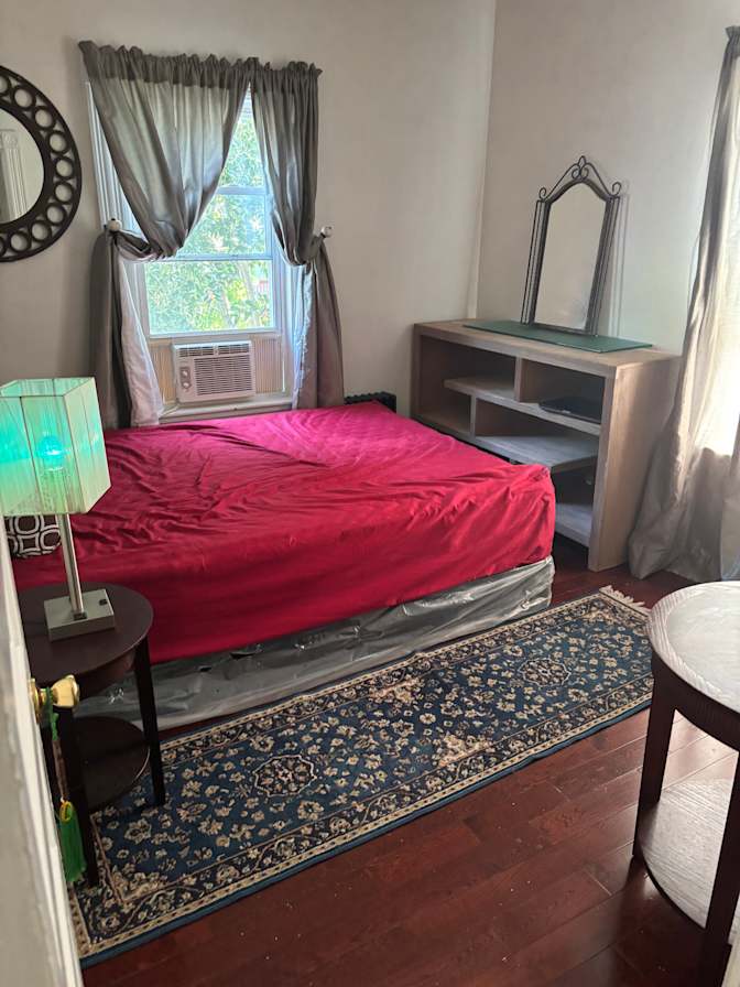 Simo's room