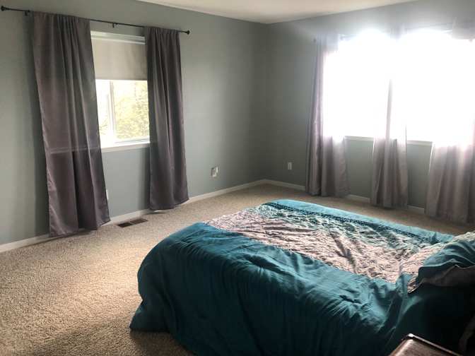 JEANETTE's room