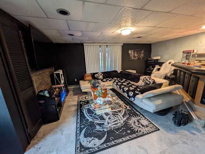 Caleb Dunn's room