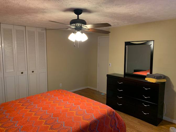 Jun's room