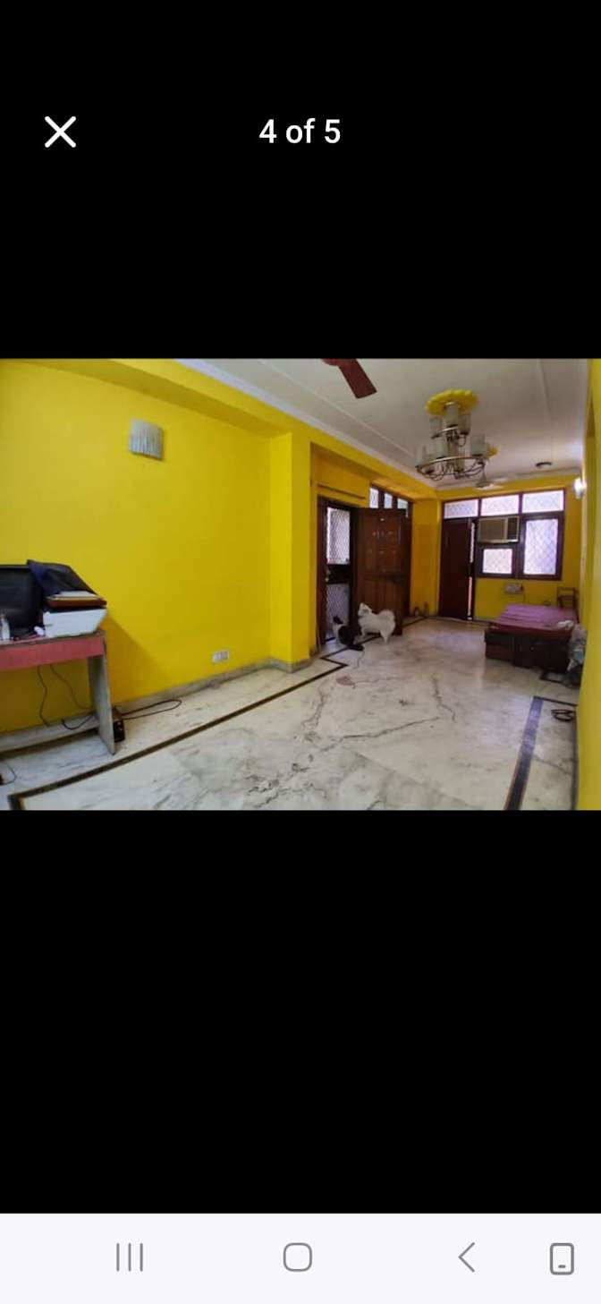 mahua BHATTACHARJEE's room