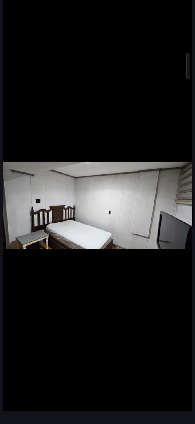 Yun Sim's room