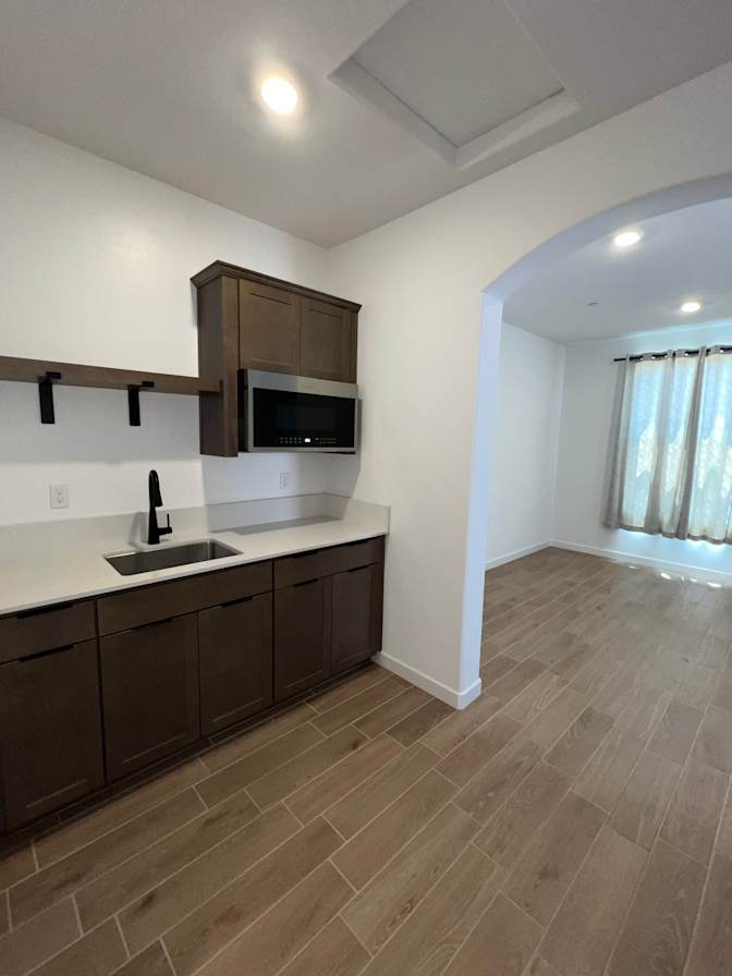 Phong Ho, CA Real Estate Broker's room