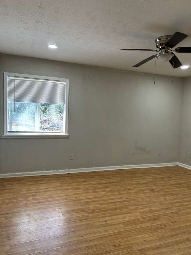 luis's room
