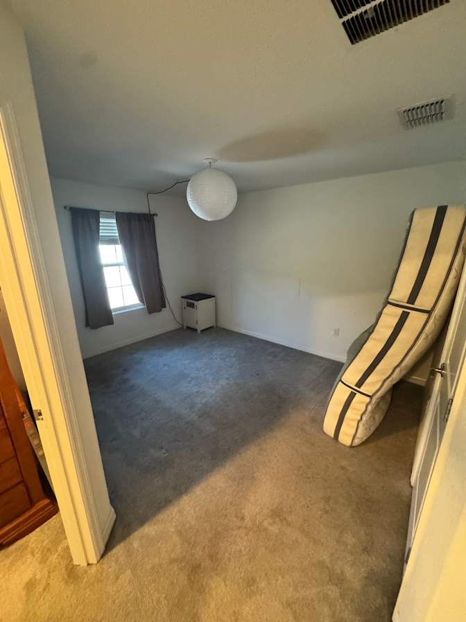 Francisco Munguia's room