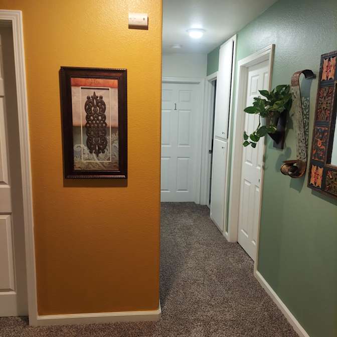 Carlos's room