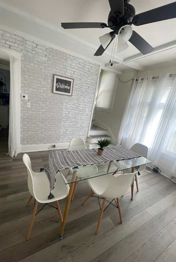 Lotus Consulting and Management LLC's room
