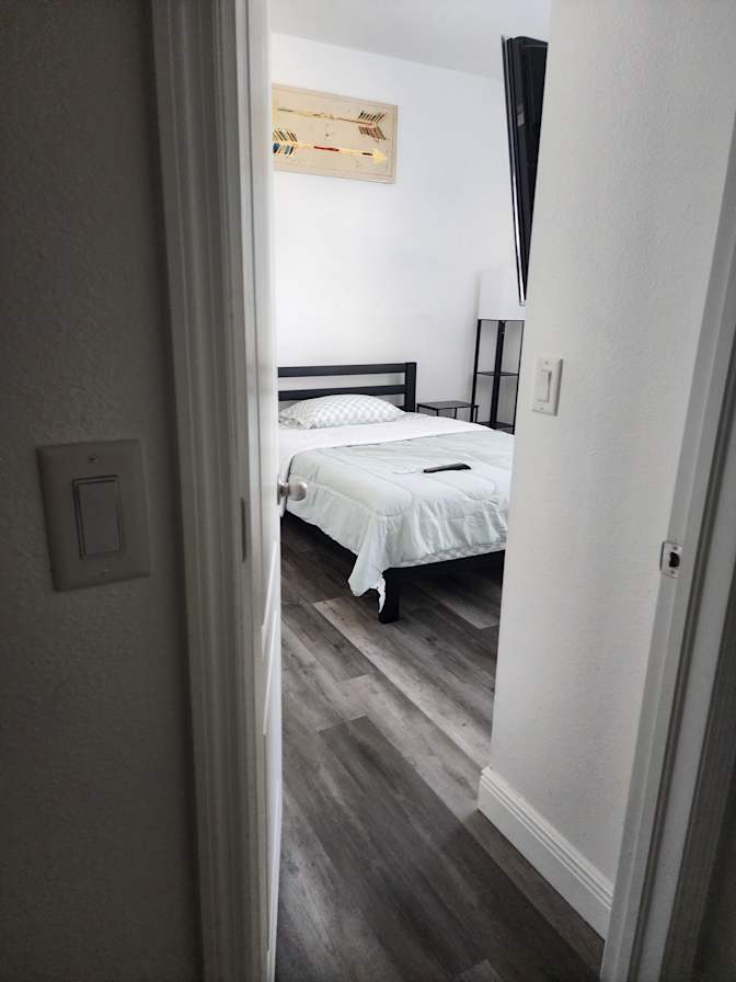 Mauricio's room