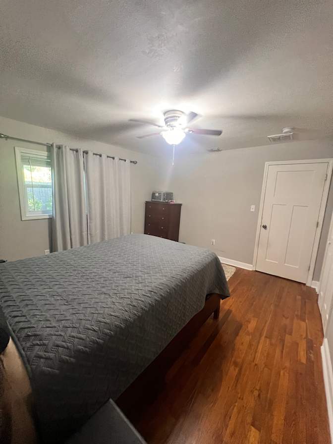 Mallory Glenn's room