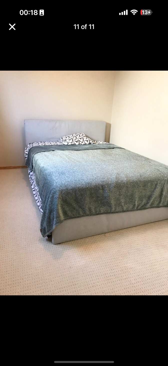 Mary Nguyen's room