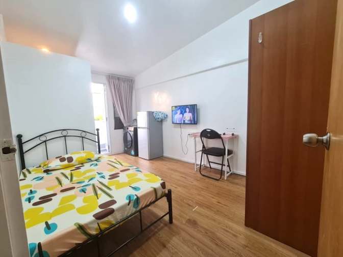 Roomy's room