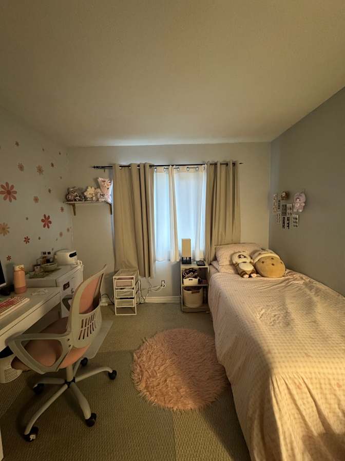 Karenn's room