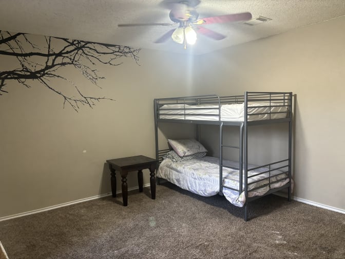 Saul's room