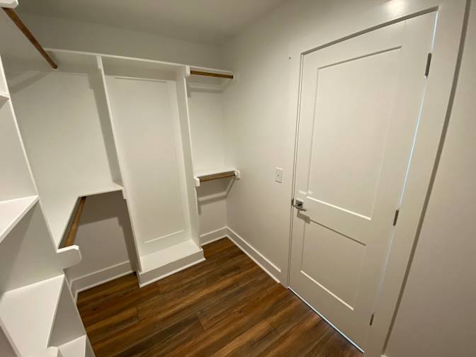 Alcove Rooms's room
