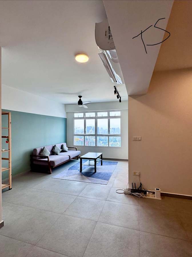 Thet Su's room
