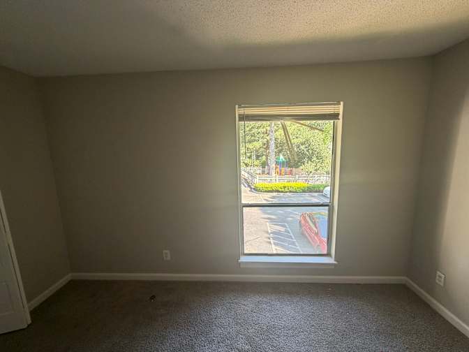 Alcove Rooms's room