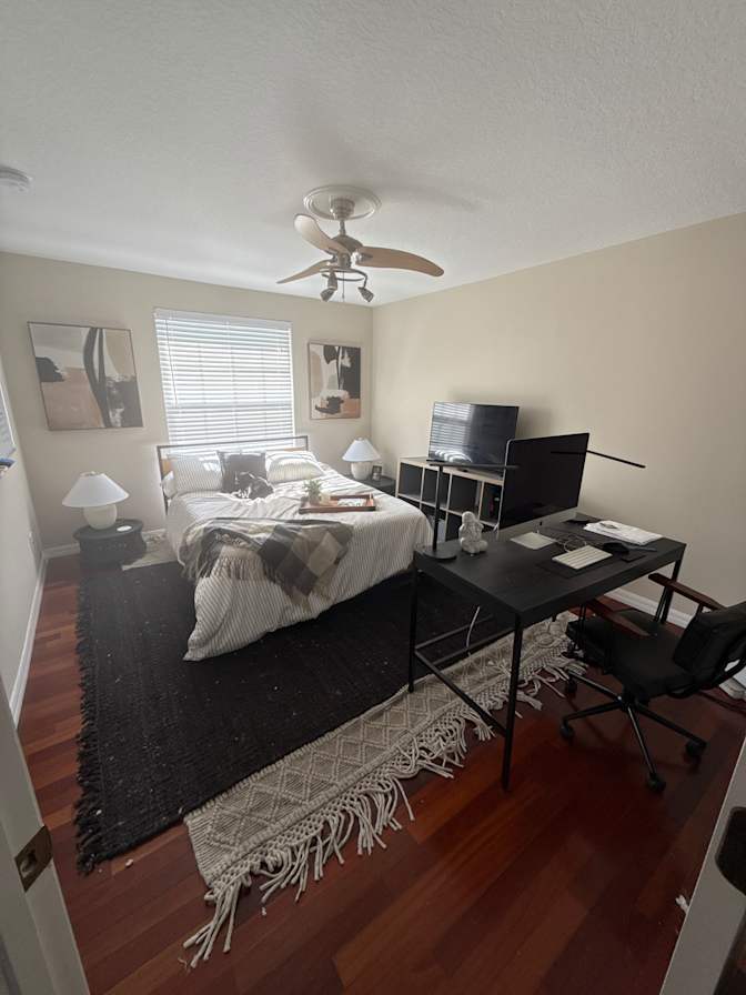 Alicia's room