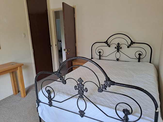 Dee's room
