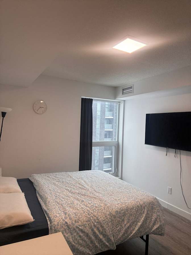 Guillermo's room