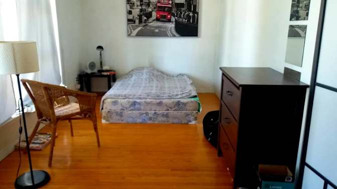 Payam's room