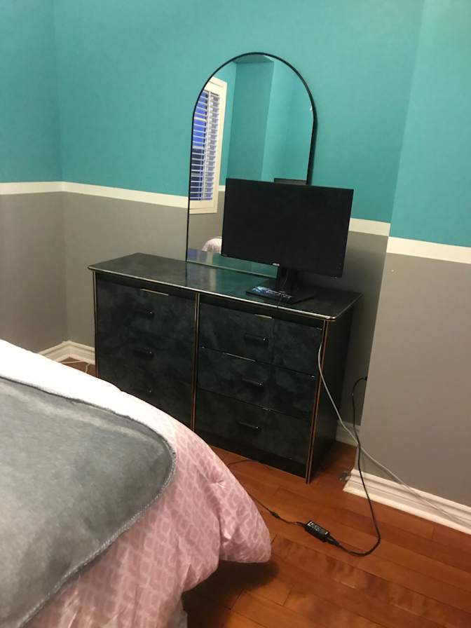 Shelly-Ann Green's room