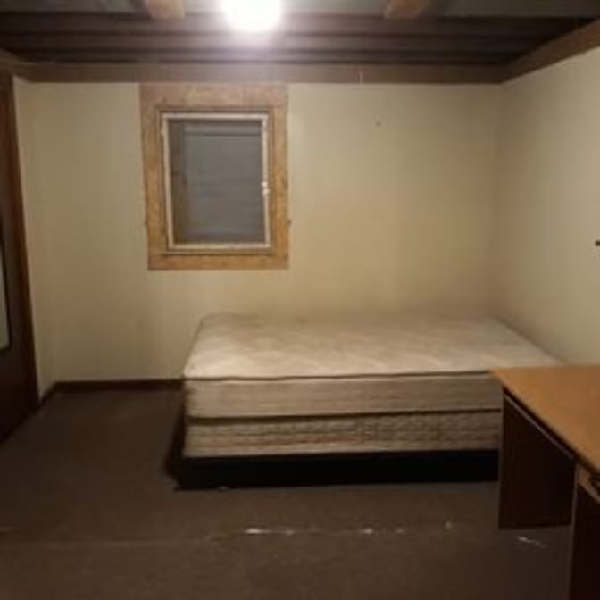 dave's room