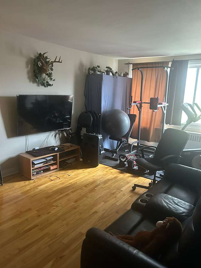 YASSINE's room