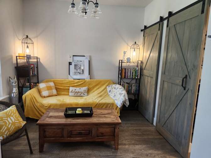 Sarah Skelton's room