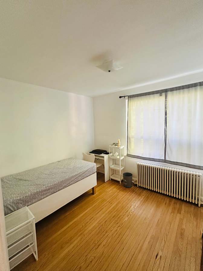 Carlo Marcha's room