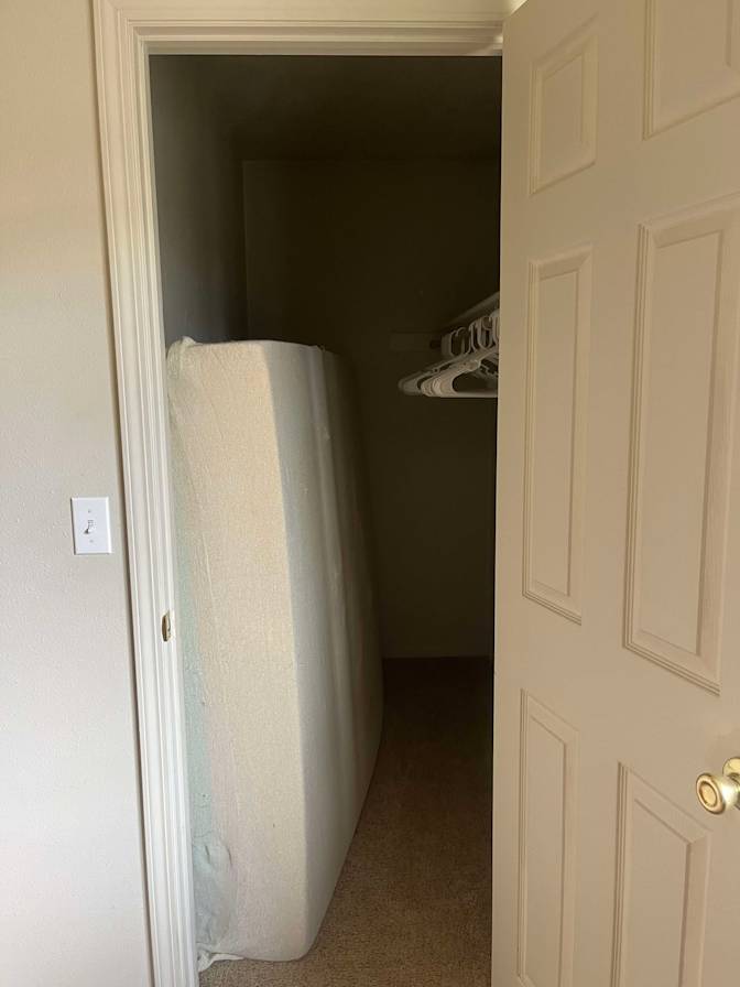 Elle's room