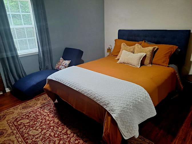 Lynette's room