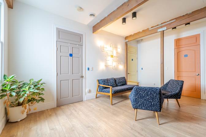 Russian Hill Coliving's room