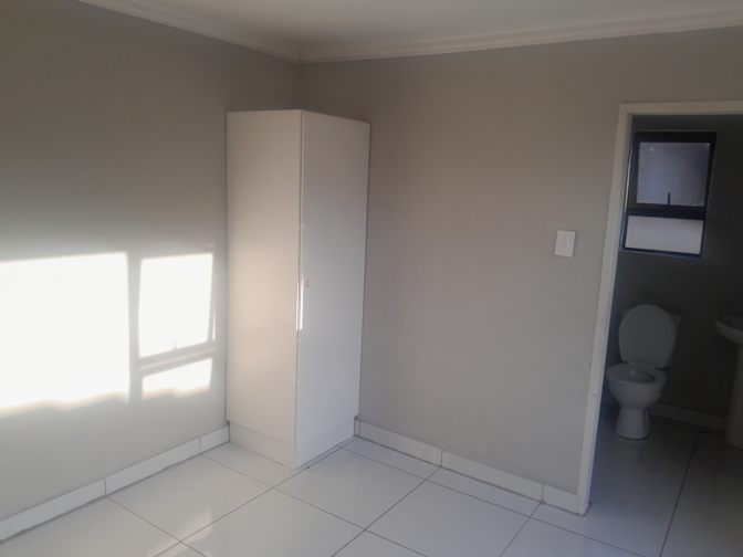 Ofentse's room