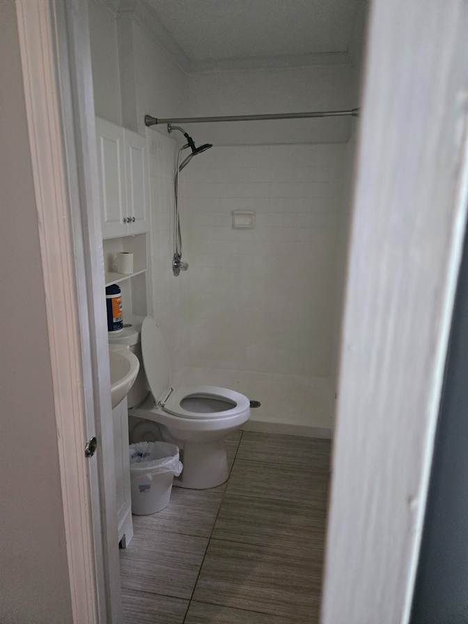 Alcove Rooms's room