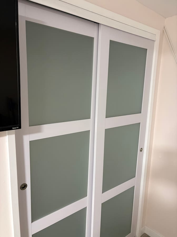 Robert's room