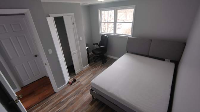 Dakota Taylor's room