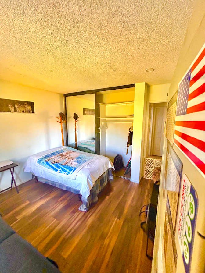 RICH's room