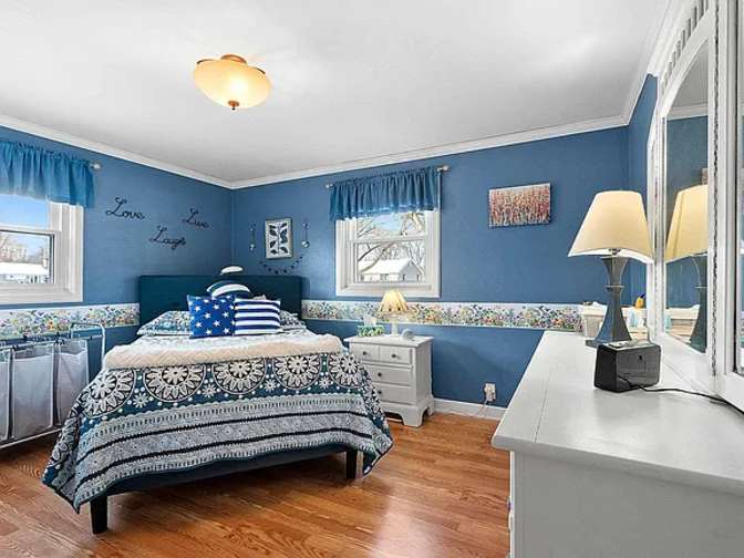 Phyllis's room
