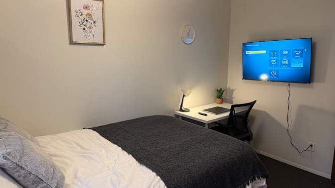 Hal Kerimov's room